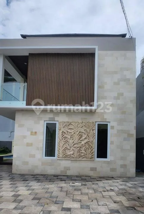 Villa Mewah View Sawah Lokasi Strategis Dekat Pantai di Berawa - Image 4 of 4