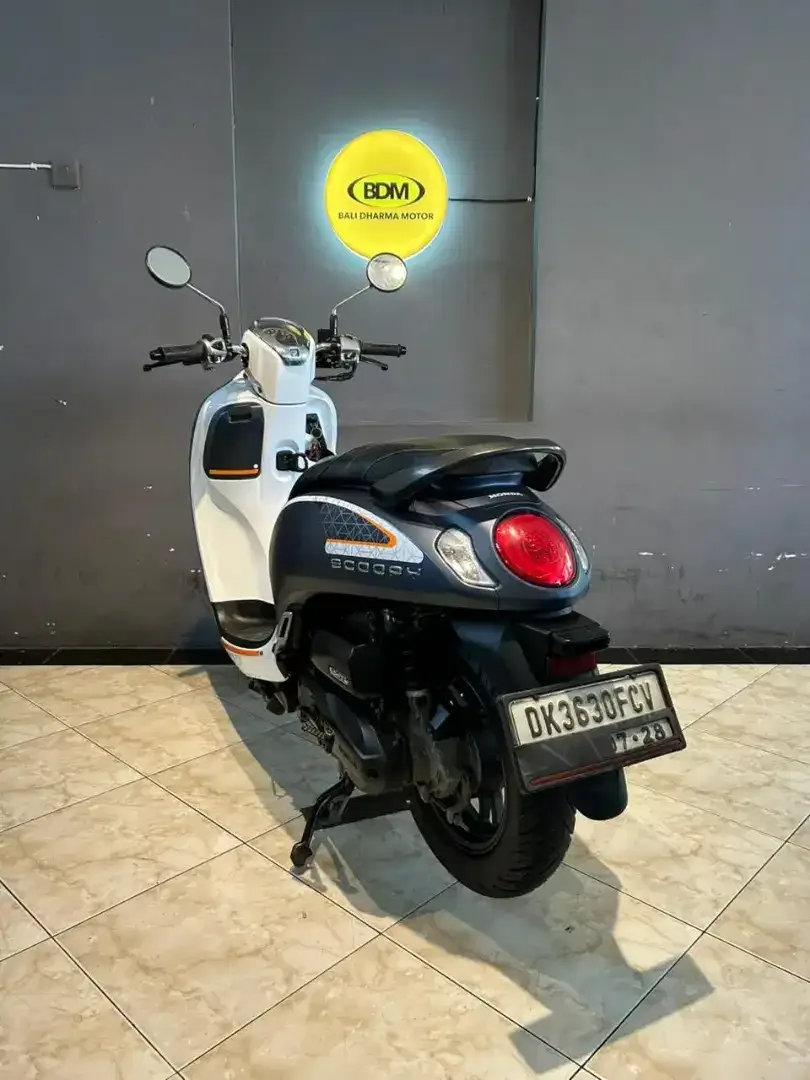 DP 500k / BUNGA MENURUN 2% / HONDA SCOOPY TAHUN 2023 - Image 3 of 7