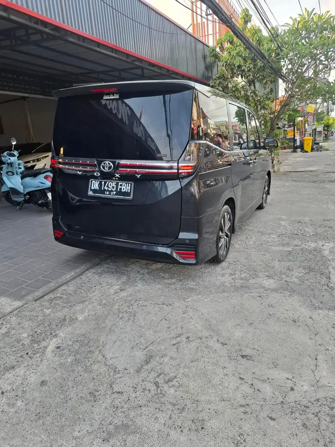 TOYOTA VOXY 2.0 Hitam - Image 4 of 6