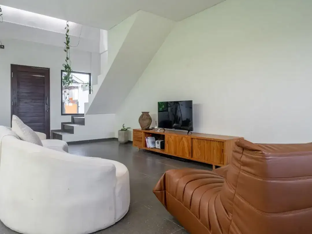 One-Bedroom Mezzanine Townhouse in Belalang, Tabanan - Image 3 of 10