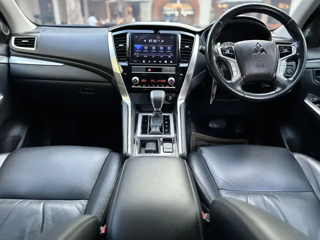 PAJERO SPORT DAKAR 4x2 AT DIESEL 2022 ASLI BALI - Image 8 of 10