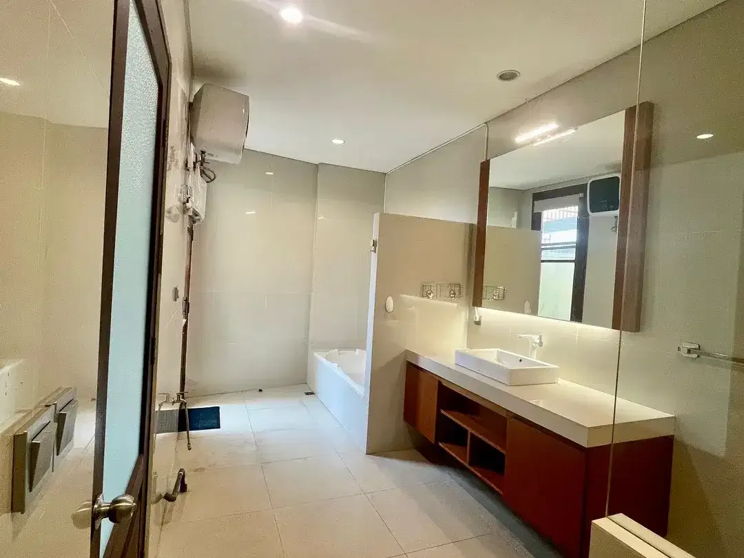 ID:E-31 Disewakan Rumah Sanur Denpasar Bali Dekat Renon Sesetan Panjer - Image 7 of 9
