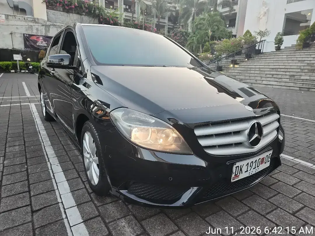 Mercedes Benz B200 thn 2013 - Image 2 of 8