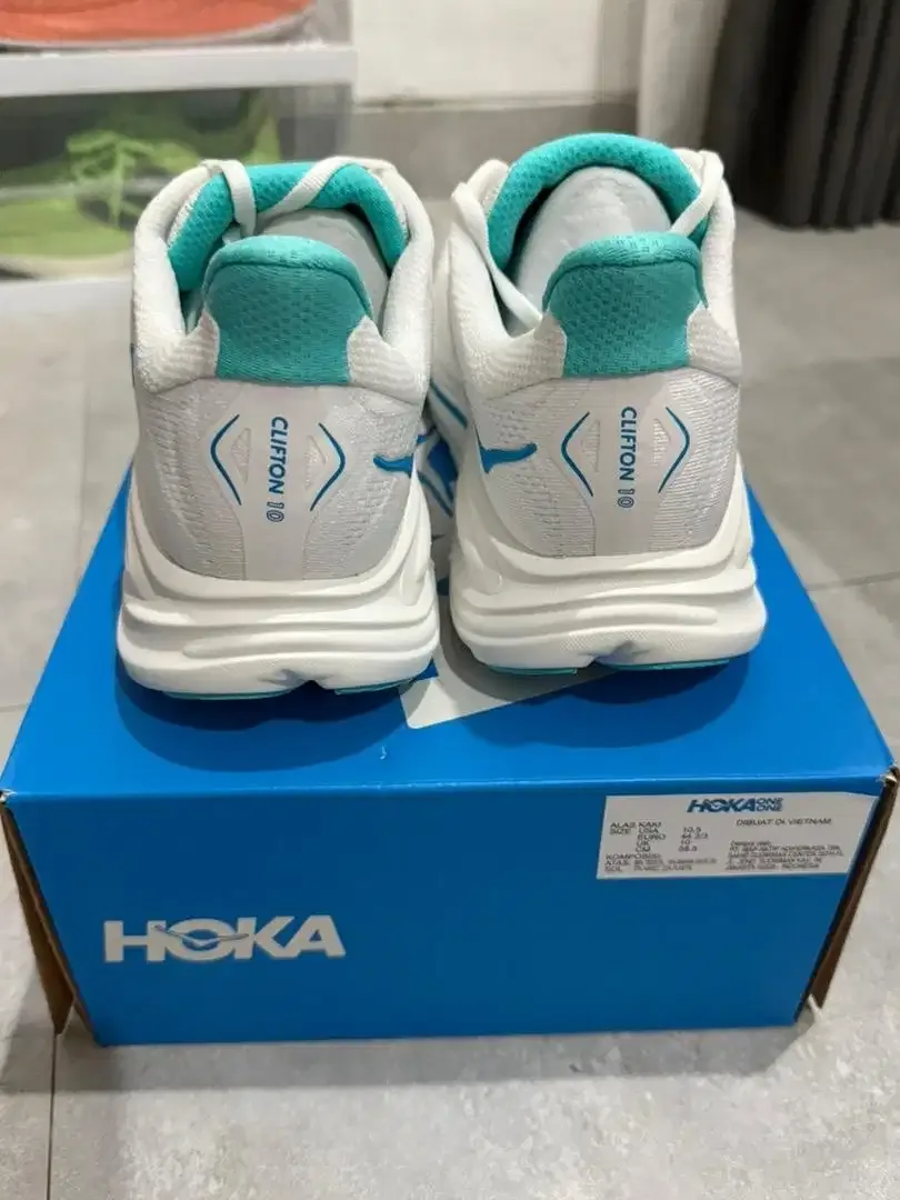 HOKA Running Shoes, size 44 2/3 - Image 4 of 8