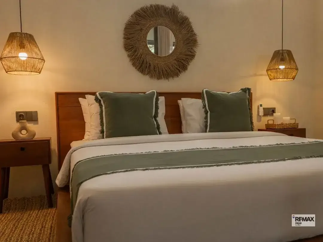 Stylish Tropical Villa With 13-Year Leasehold In Canggu - Image 3 of 10