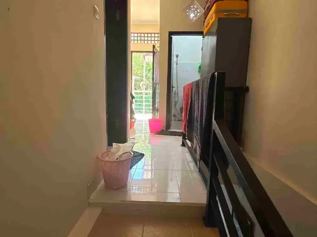 Dijual rumah minimalis scond lantai 2 lokasi Cica buduk Abian base Badung view sawah dan sungai - Image 7 of 9