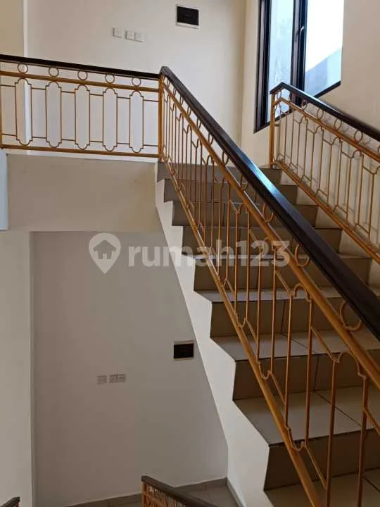 Dijual Ruko Lokasi Strategis, Cocok untuk Semua Usaha di Sunset Road Badung Bali - Image 2 of 4
