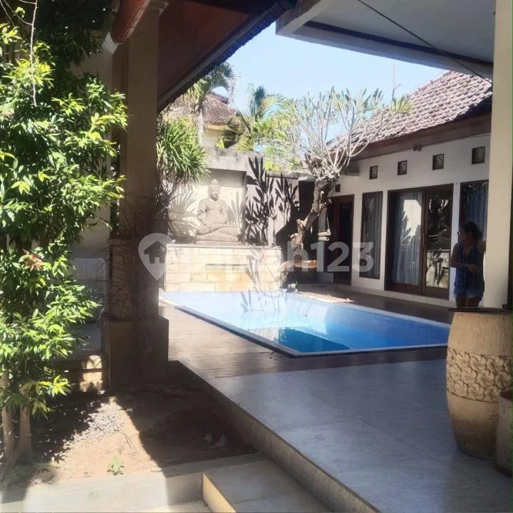 Villa Dijual Lokasi Sekar Sari Denpasar Timur - Image 1 of 4