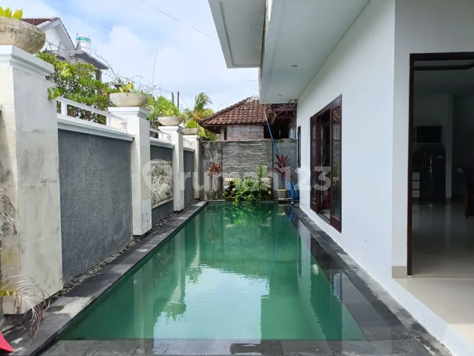 Rumah Dengan Kolam Renang di Kori Nuansa Jimbaran Dekat Bypass - Image 1 of 4