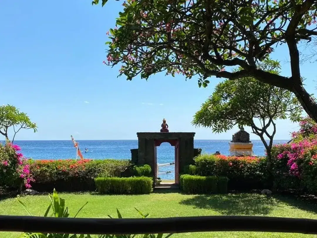 Dijual Villa Lokasi Strategis di Amed Karangasem Bali - Image 1 of 10
