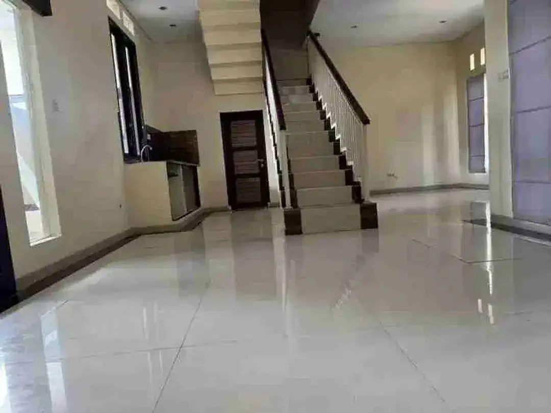 Rumah 2 Lantai Siap Huni di Raya Tukad Pancoran Panjer - Image 5 of 10