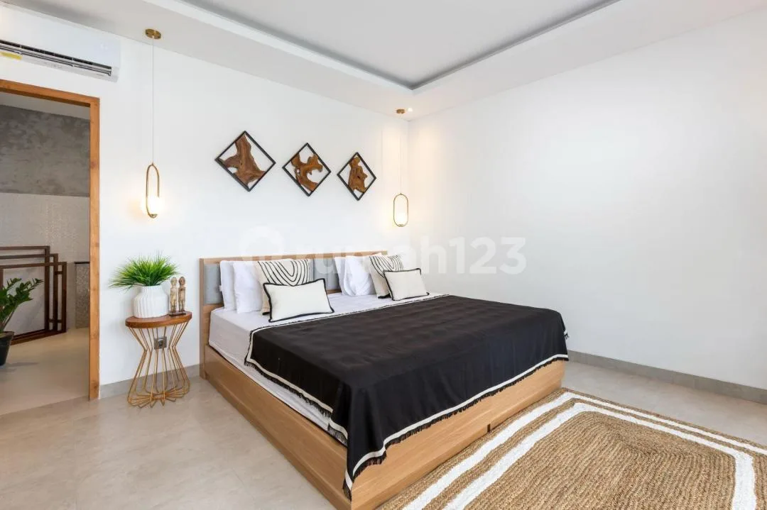 Modern Tropical 3Br Villa In Pererenan | Rooftop Bar - Image 4 of 4