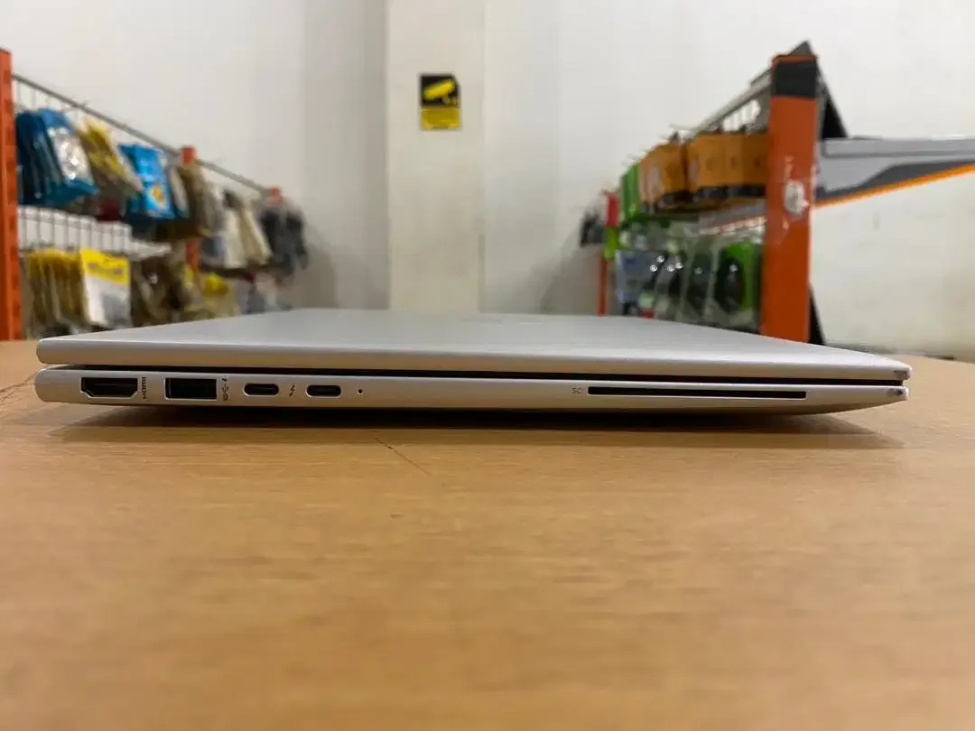 HP Elitebook 840 G10 Core i5Gen13 Ram 16GB SSD 512GB Touchscren Mulus - Image 7 of 10