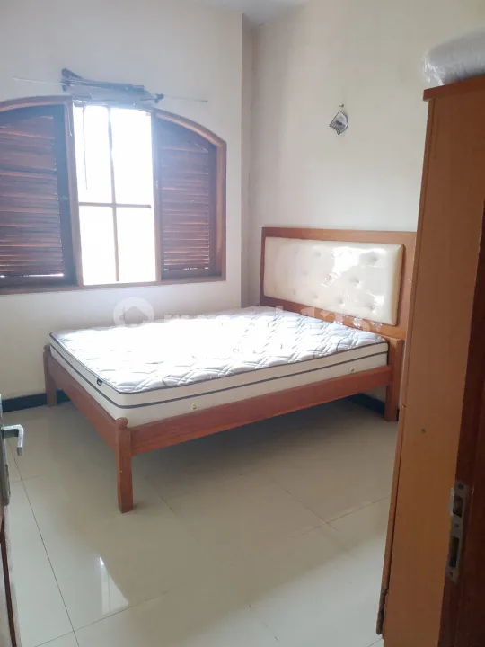 Rumah Furnish Siap Huni 2 Lantai Deket Lapangan Renon - Image 2 of 4
