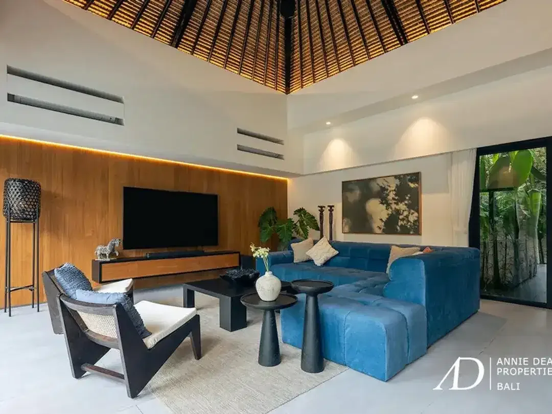FREEHOLD | HIGH-QUALITY CONTEMPORARY VILLA IN PRIME UMALAS - Image 6 of 10