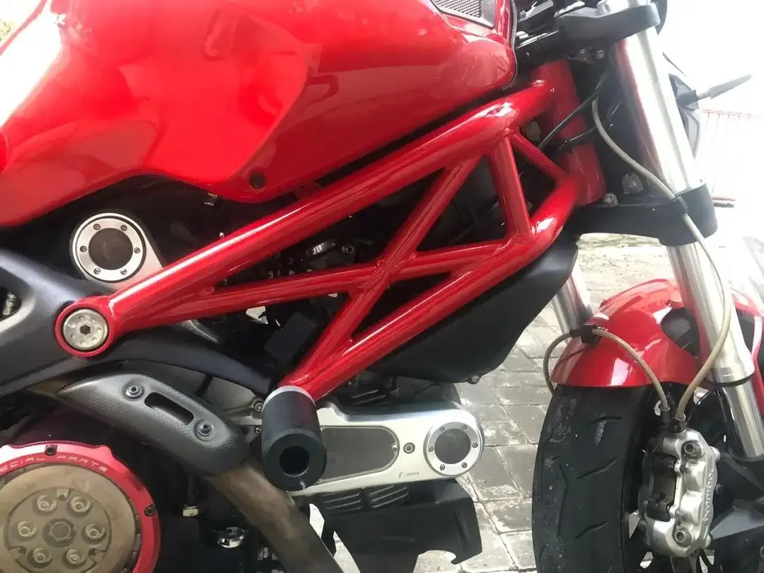 Ducati Monster 975 - Image 8 of 9