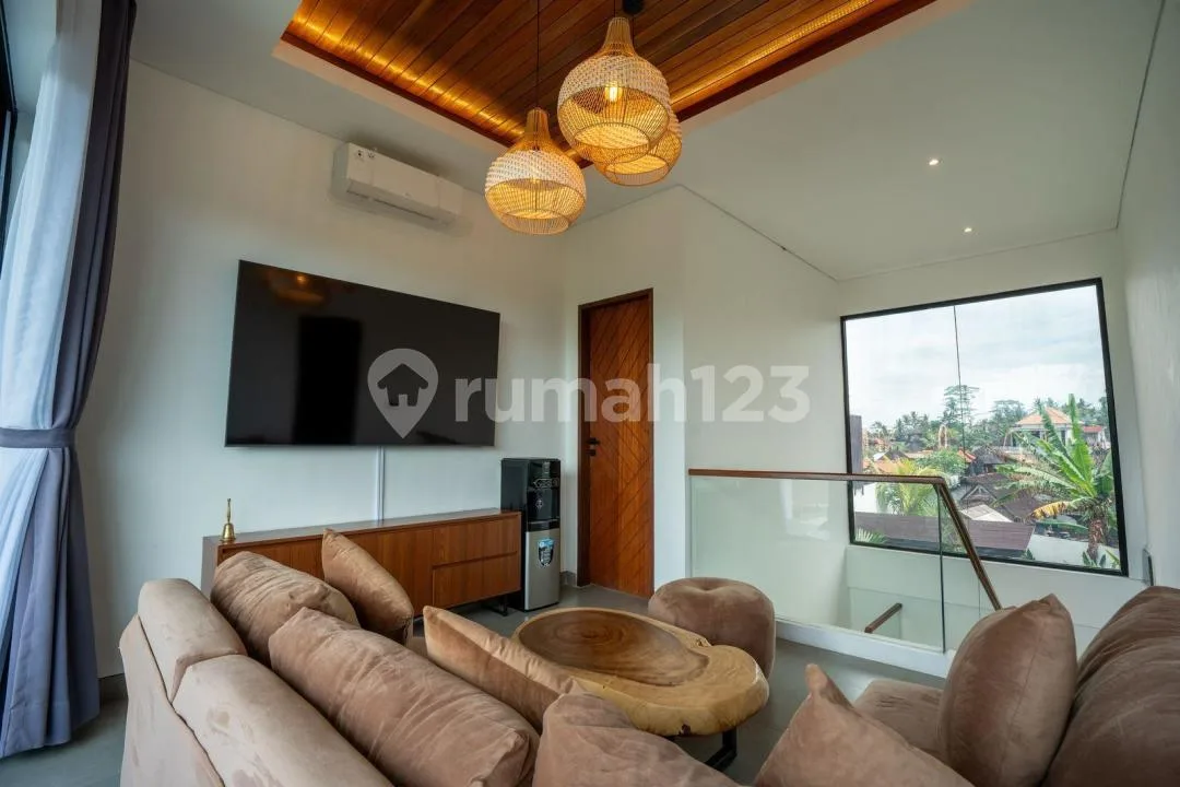 Villa Ubud Freehold SHM Mewah View Sawah Gunung Pool Furnished - Image 3 of 4