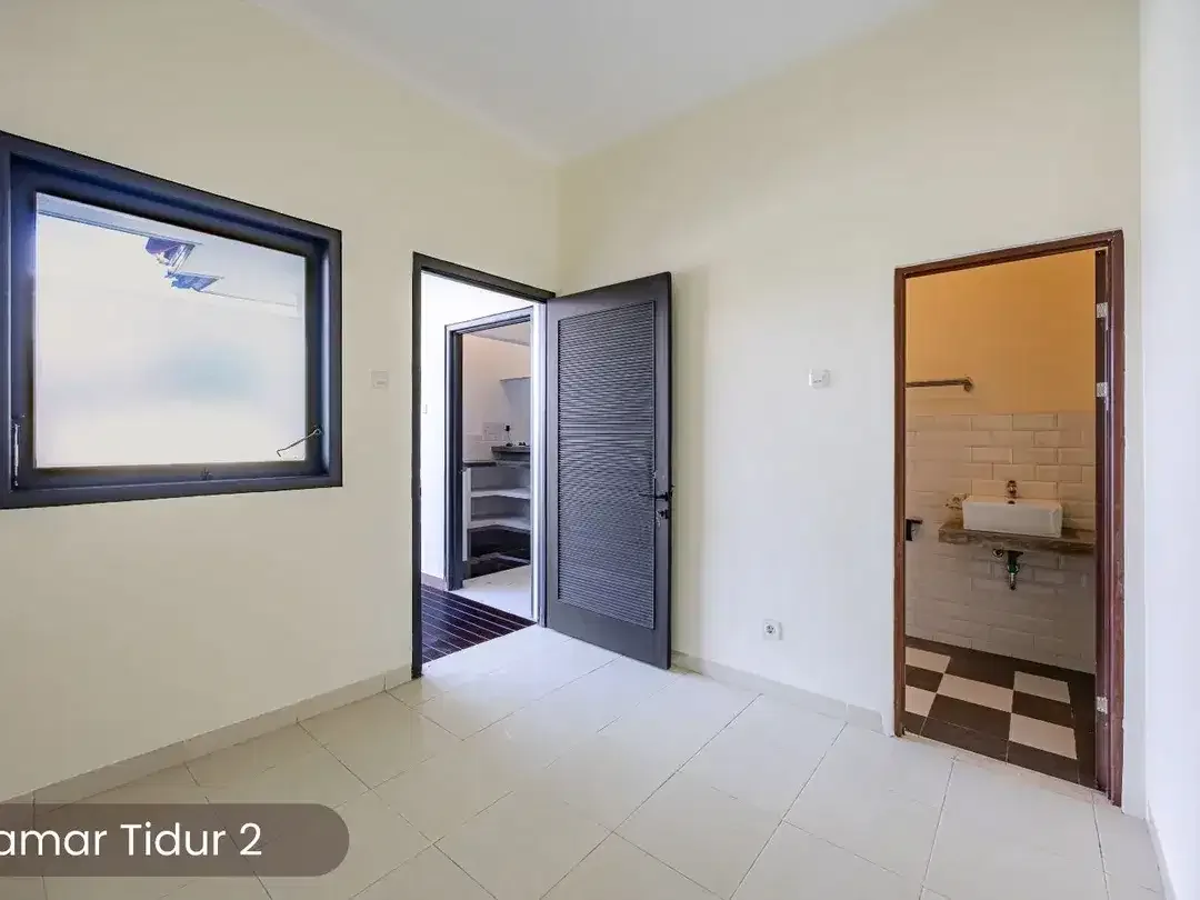 RUMAH CANTIK EXCLUSIVE DI JL SIULAN DENPASAR TIMUR DEKAT MALL - Image 3 of 10