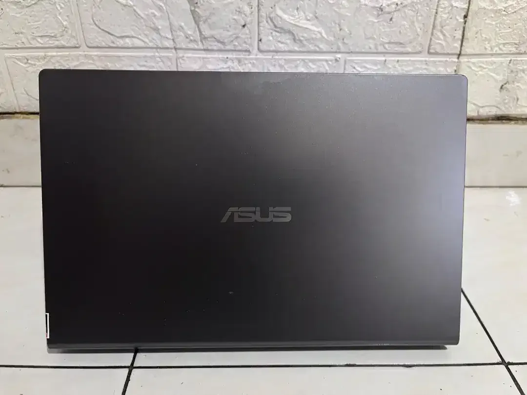 Dijual Asus vivobook X415FAC intel core i3 gen10 ( ram 8/nvme 256 ) - Image 4 of 8