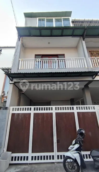 Rumah 2 Lantai Dalung Area - Image 1 of 4