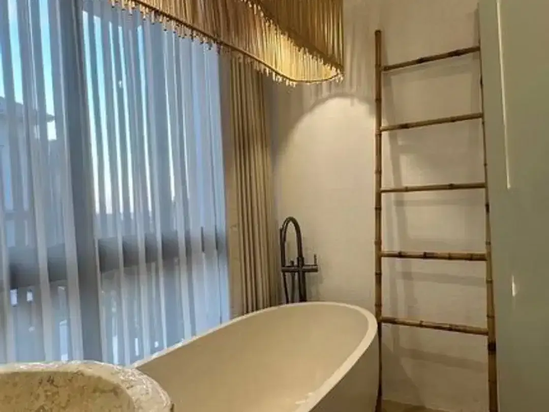 Luxury 3-Bedroom Villa With Elegant Design For Sale In Pecatu - Image 8 of 10
