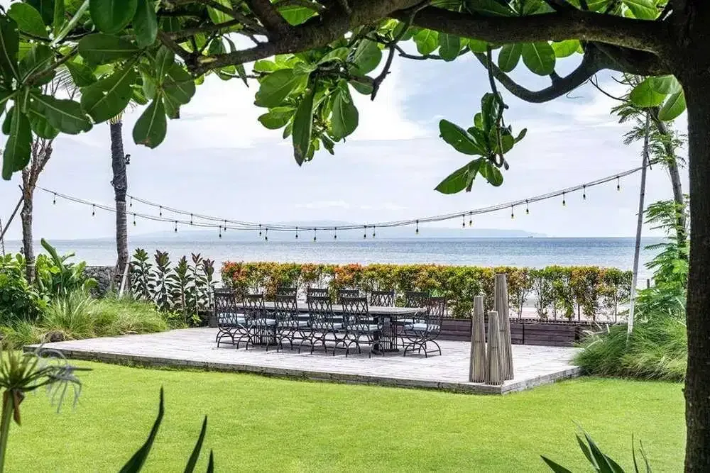 STUNNING BEACHFRONT VILLA IN KETEWEL BEACH - Image 2 of 10