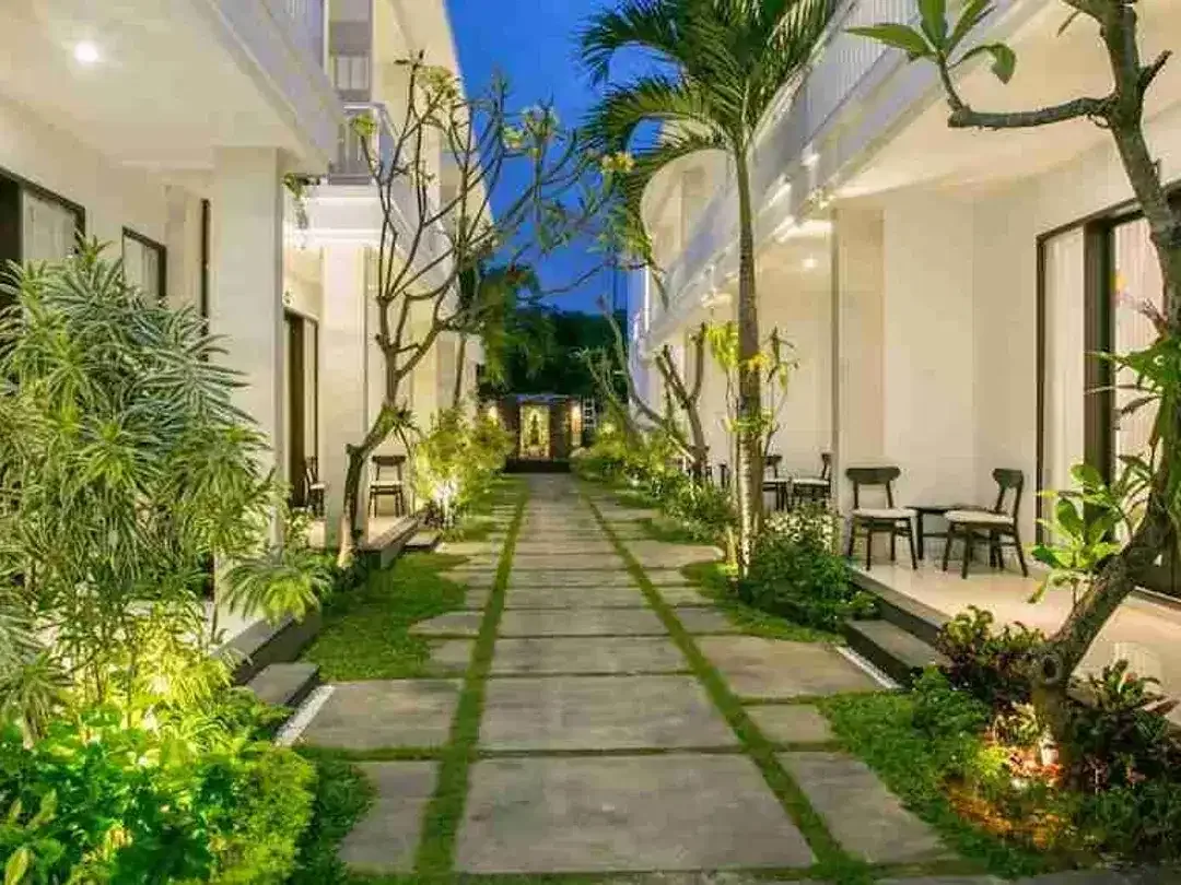 Hotel Aktif Seharga Tanah di Sentral Kuta Bali Dekat Bandara - Image 2 of 10