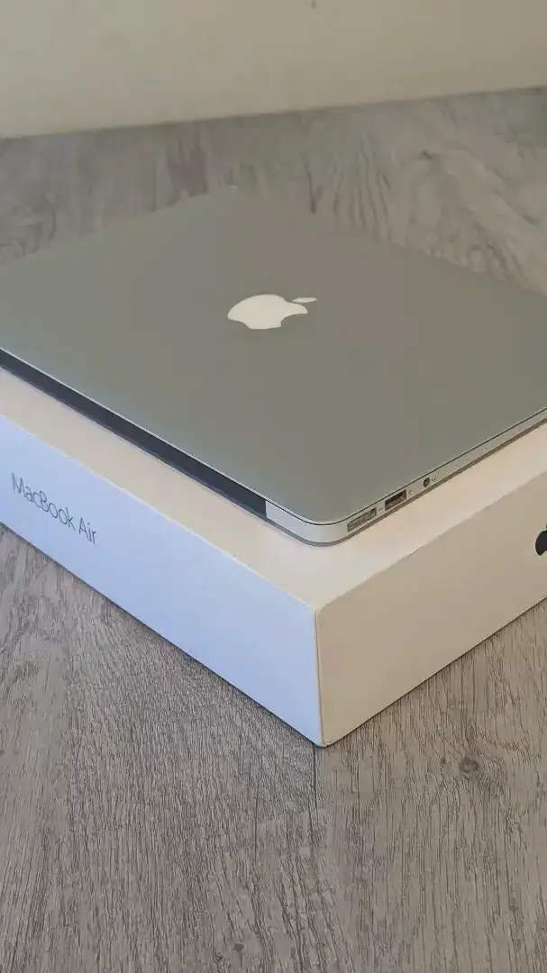 MACBOOK AIR 2017 8/256GB - Image 6 of 7