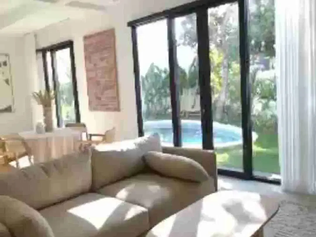 dijual villa kawasan taman mumbul Nusa dua Kuta Selatan Badung Bali - Image 1 of 9