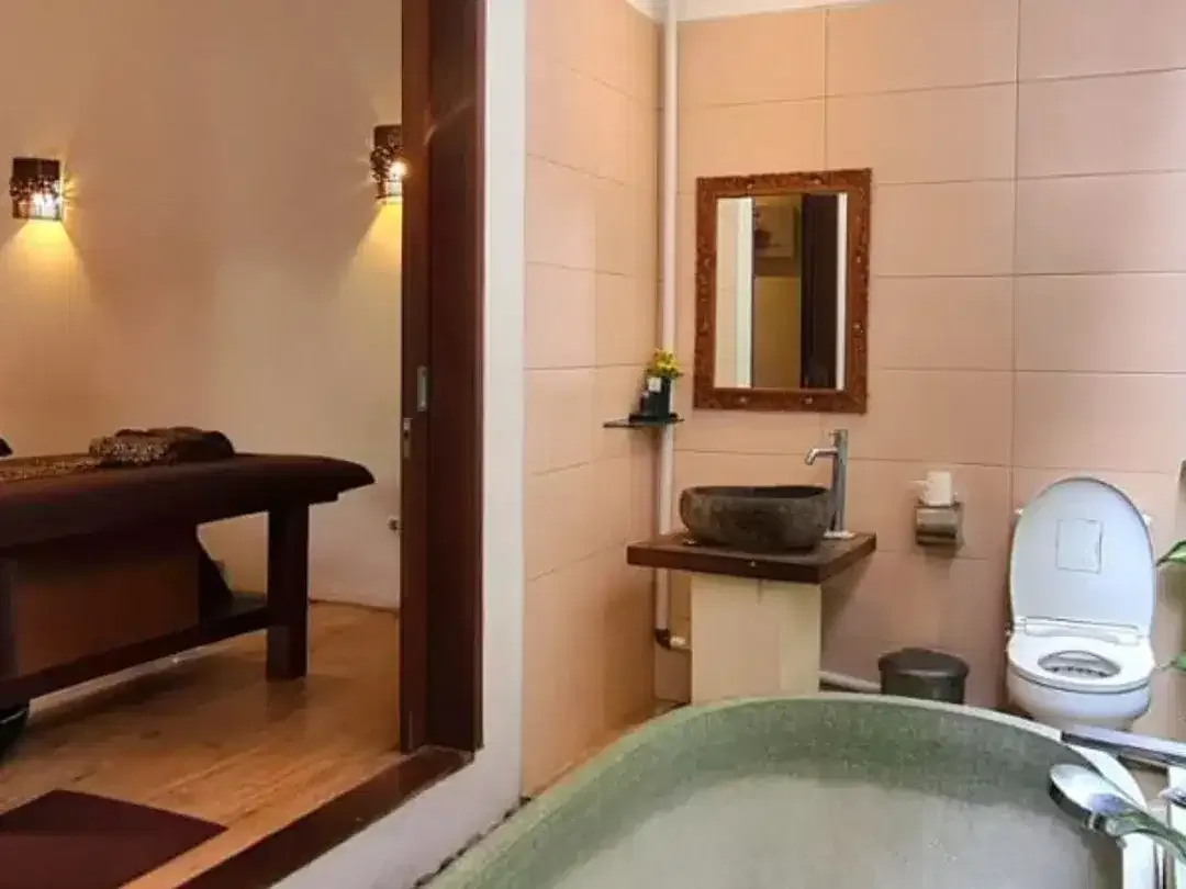 TANAH DAN BANGUNAN FAMILY SPA EKSLUSIF DI NUSA DUA BADUNG, BALI - Image 8 of 10