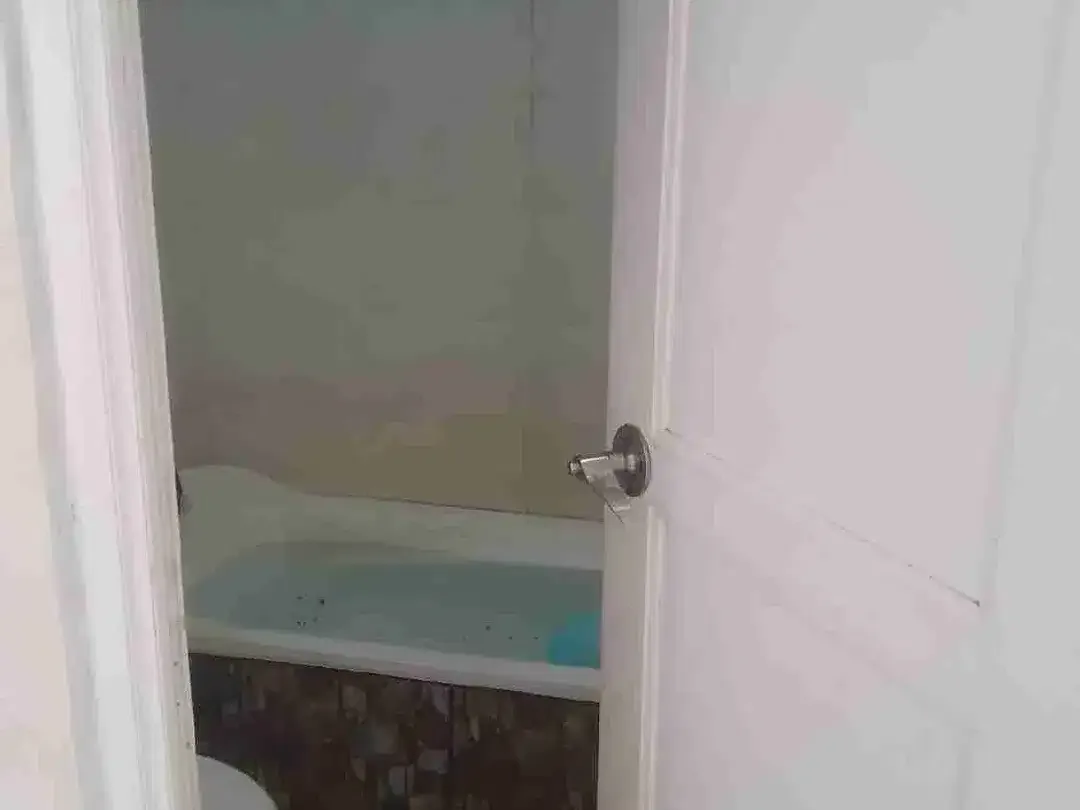 RUMAH BUDUK MINIMALIS LANTAI I KONDISI BAGUS TERAWAT DENGAN 3 KAMAR TIDUR - Image 7 of 7
