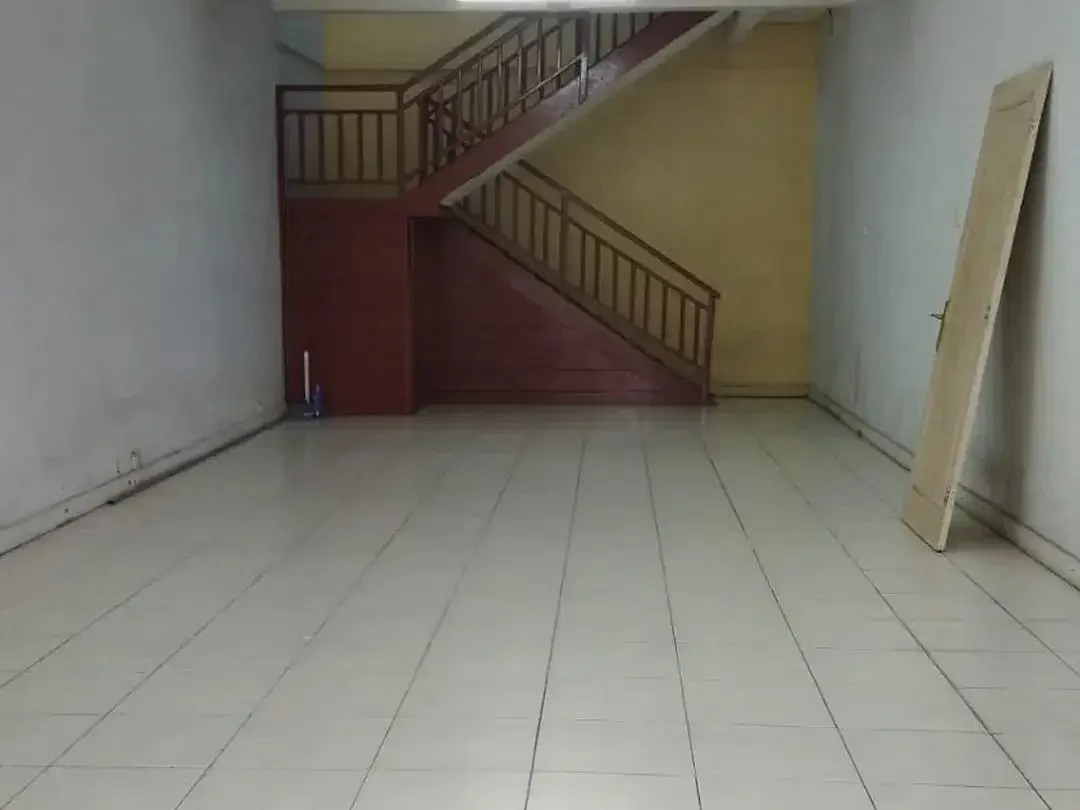 Dijual Cepat Ruko 3 Lantai Traffic Padat Kerobokan Bali - Image 2 of 8