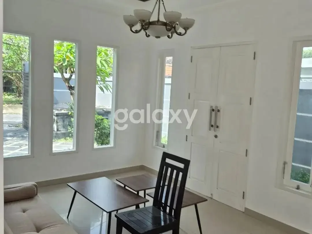 RUMAH SEMI VILLA DI CEMPAKA BIRU BULUH INDAH DENPASAR, BALI - Image 4 of 10