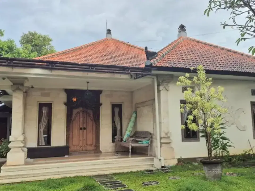RUMAH STRATEGIS PUSAT KOTA DI BULUH INDAH GATOT SUBROTO BARAT DENPASAR - Image 1 of 10