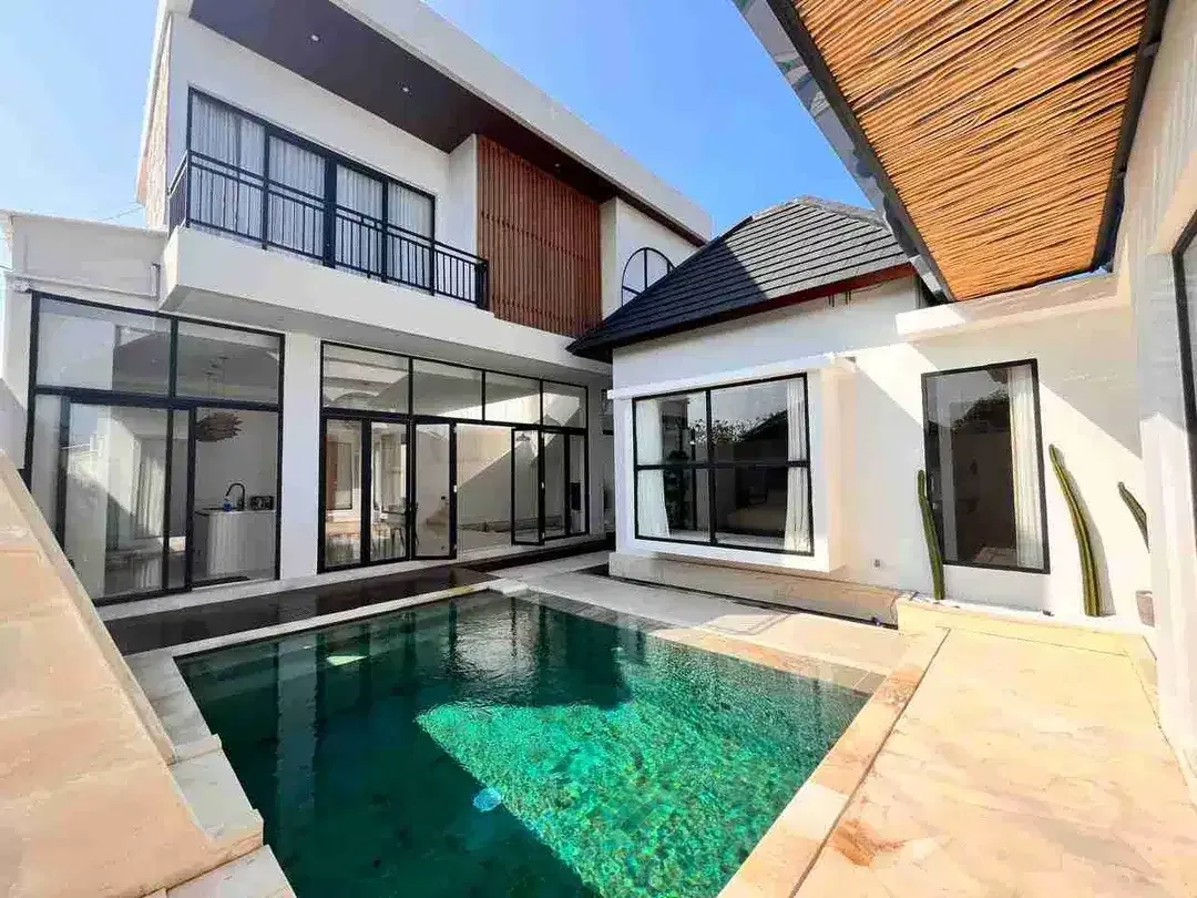 Villa Jalan Gunung Payung Kutuh Nusa Dua Bali - Image 1 of 10