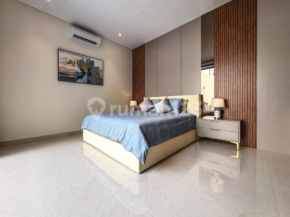 Villa 3 BR Luxurious Modern Villa In Canggu - Image 2 of 4