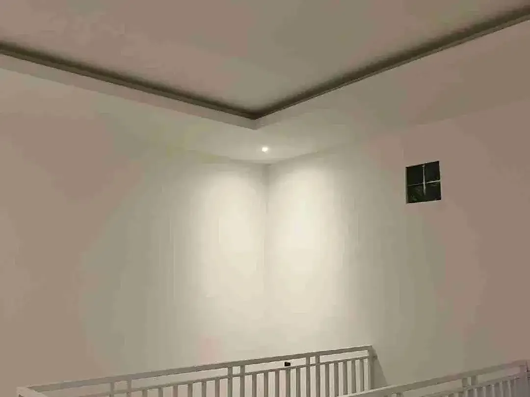 RUMAH BARU LANTAI II DI KEBO IWA UTARA UNTUK DIJUAL DEKAT BALI TV DAN SEKOLAH TUNAS DAUD, - Image 6 of 7