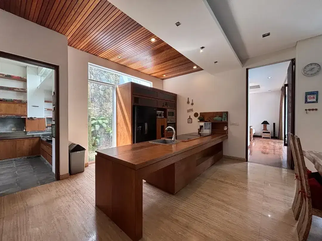 VILLA MEWAH DI KOMPLEK KUTA FAMILY KEROBOKAN - Image 7 of 10