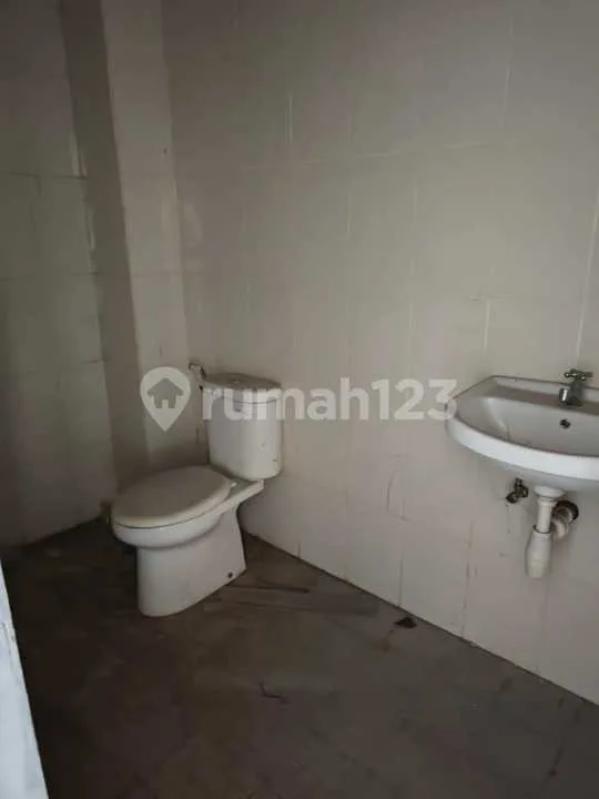For Sale Ruko 3LT Kawasan Padat Penduduk Lokasi Gatsu Barat - Image 3 of 4