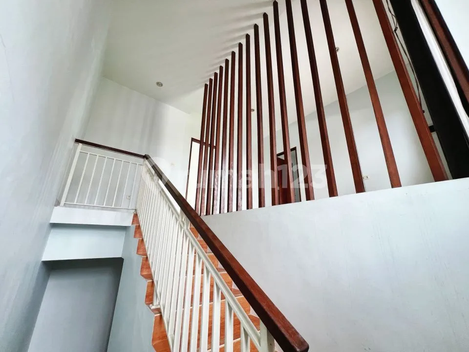 Rumah Modern Siap Huni di Renon Dekat ke Lapangan Renon - Image 4 of 4