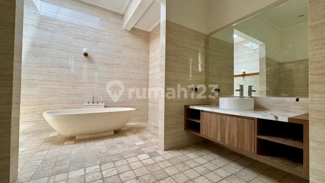 Villa Full Furnished 2Br Seminyak Kuta - SHM, Kolam Renang, Taman - Image 4 of 4
