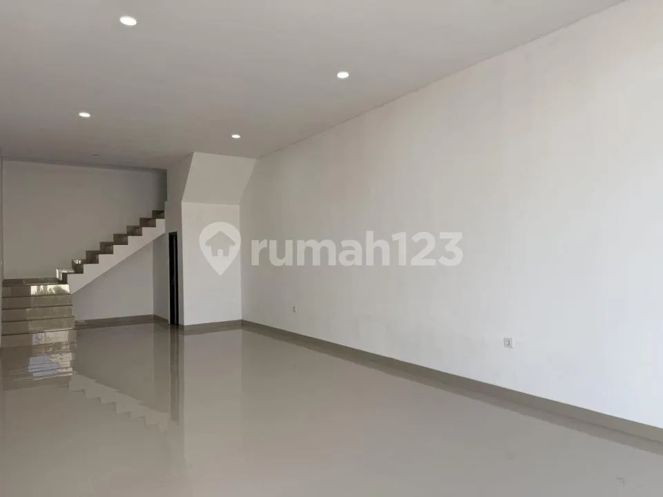 Ruko Gress Dua Lantai Siap Pakai di Kawasan Premium Dekat Imbo - Image 3 of 4