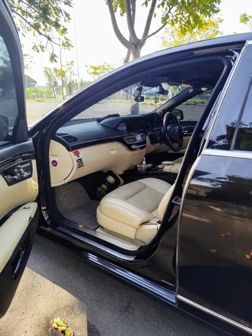 FOR SALE MERCY S350L AT RSE BLACK BEAUTY LOW KM - Image 9 of 10