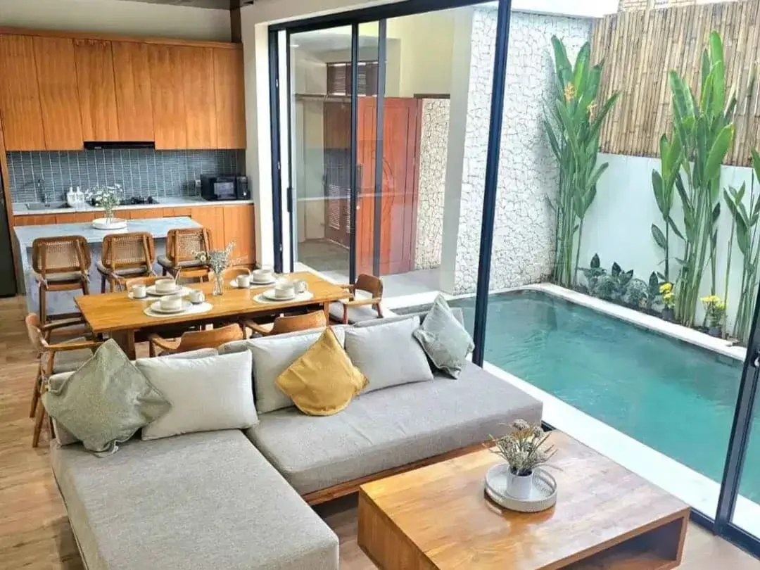 Villa Seminyak For Sale /Freehold - Lokasi Jln Camplung Tanduk Seminyak - Image 2 of 9