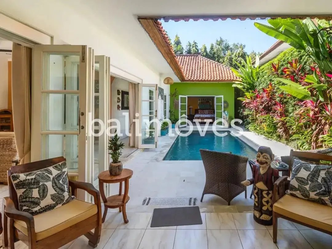 Dijual: Vila Empat Kamar Tidur yang Memukau dengan Status Hak Sewa di Area Pantai Sanur - Image 10 of 10
