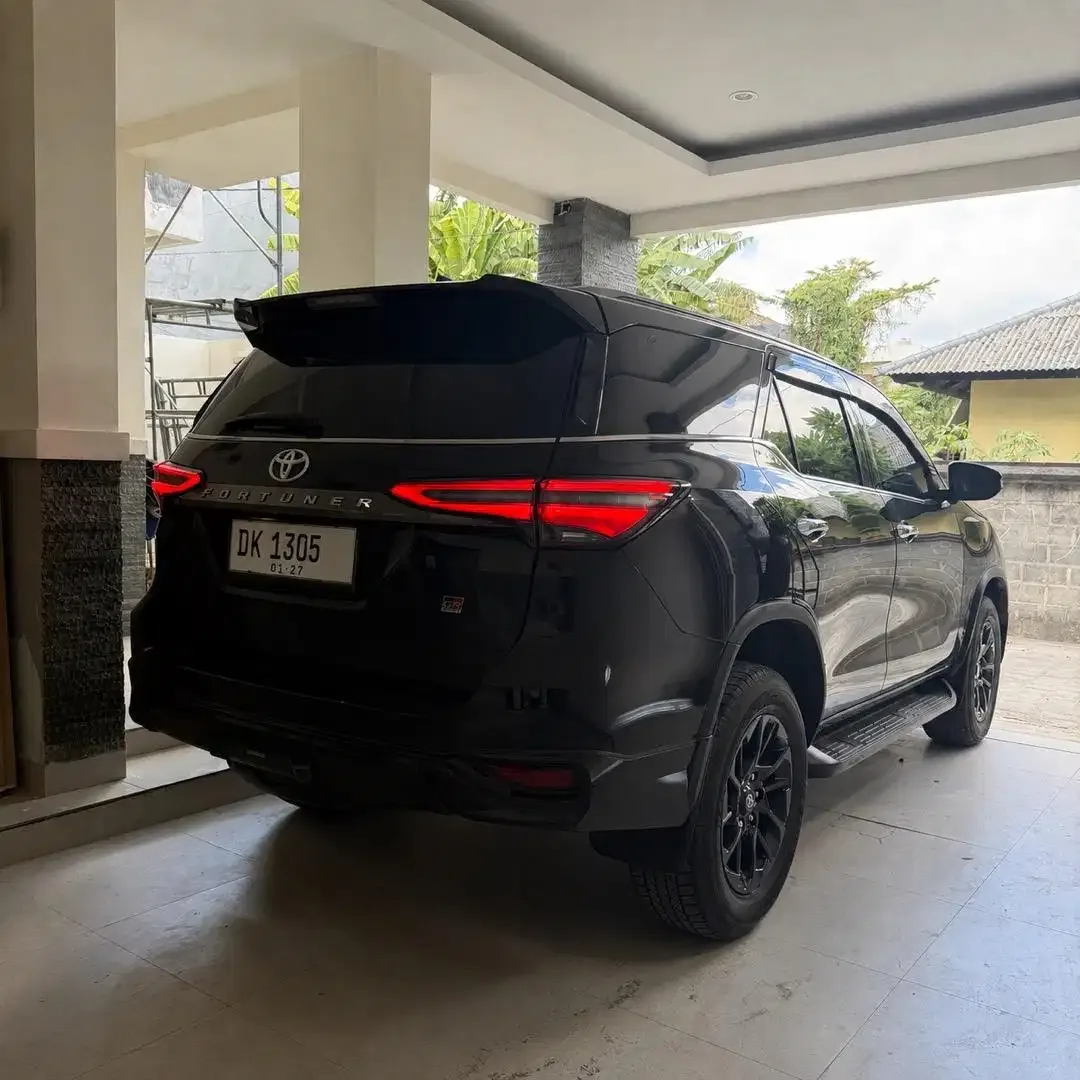 Toyota Fortuner 2021 Diesel - Image 2 of 3
