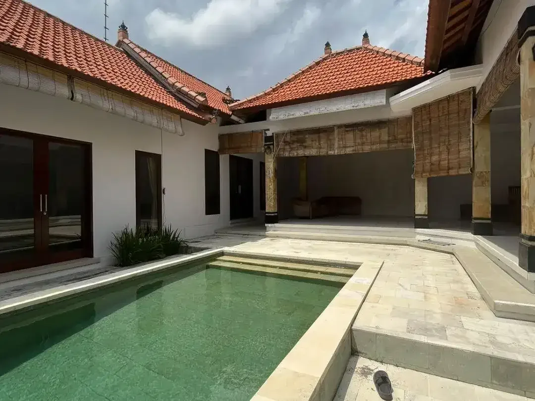 Semi-Furnished 2-Bedroom Villa For Rent In Umalas - Image 2 of 10