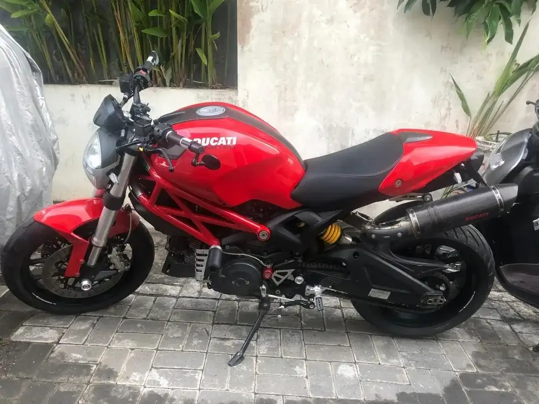 Ducati Monster 975 - Image 5 of 9