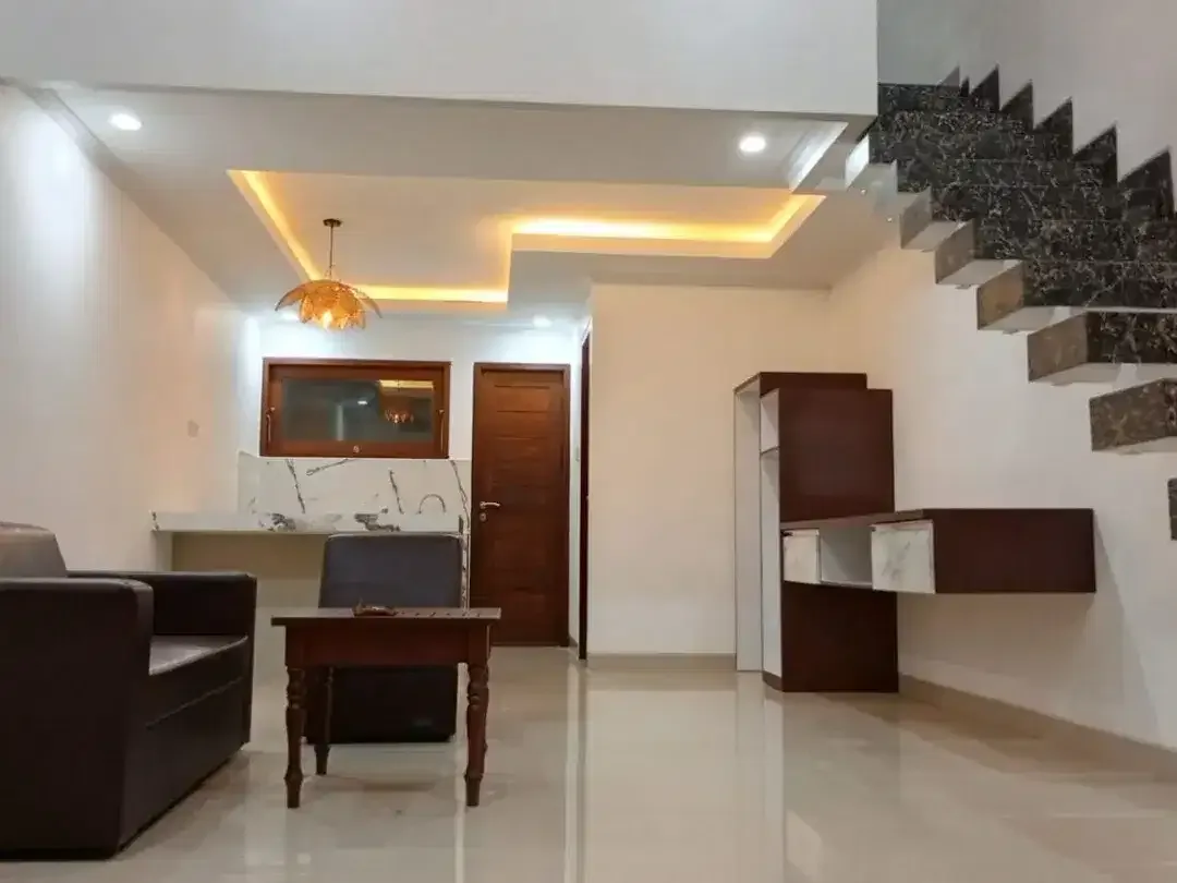 Rumah Mewah Semi Villa Disewakan di Area Kerobokan Kelod - Image 3 of 10