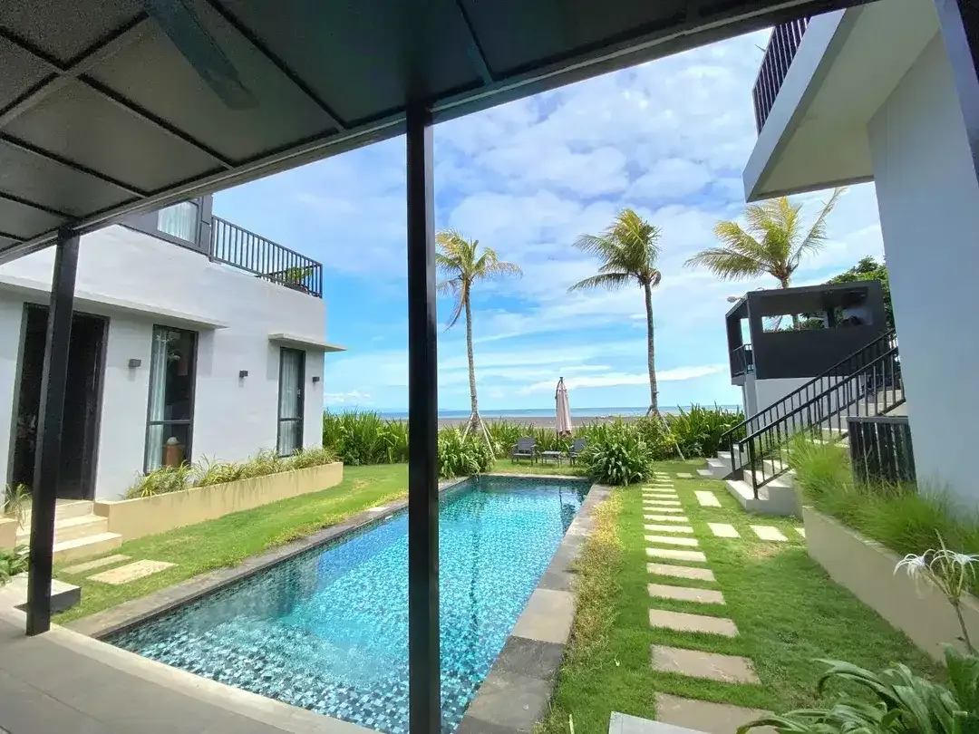 Villa Tepi Pantai Saba Gianyar Bergaya Modern Tropical Bangunan Baru - Image 5 of 10
